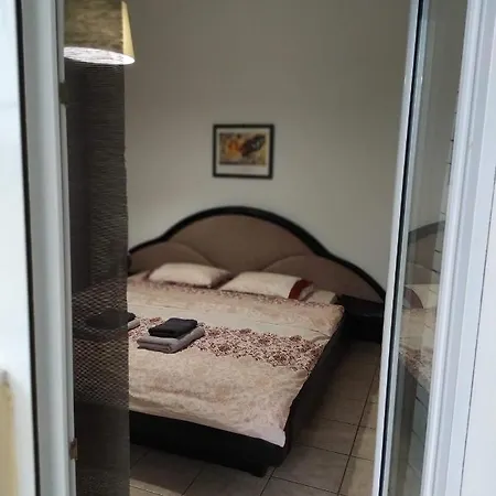 Apartment And Cosy House 2