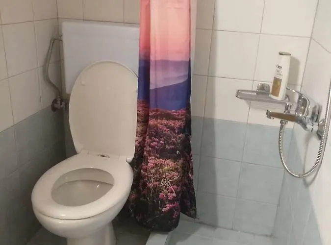 Апартаменты And Cosy House 2 *