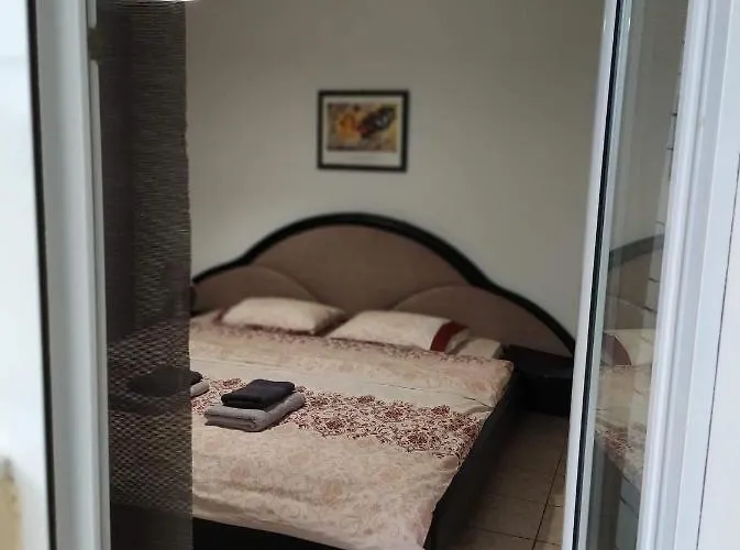 Апартаменты And Cosy House 2